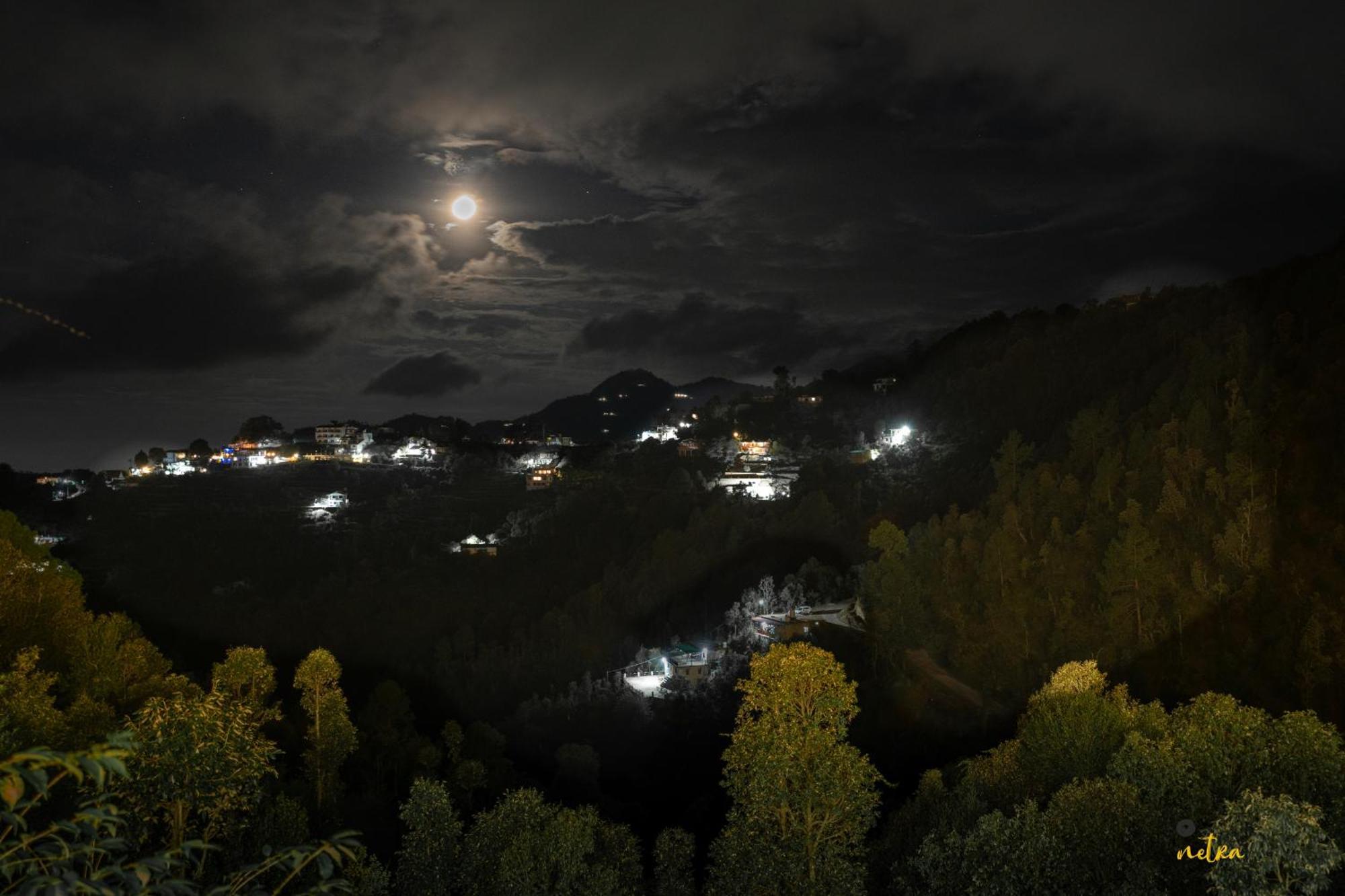 The Rare One'S Mukteshwar - Resort & Cafe Kültér fotó