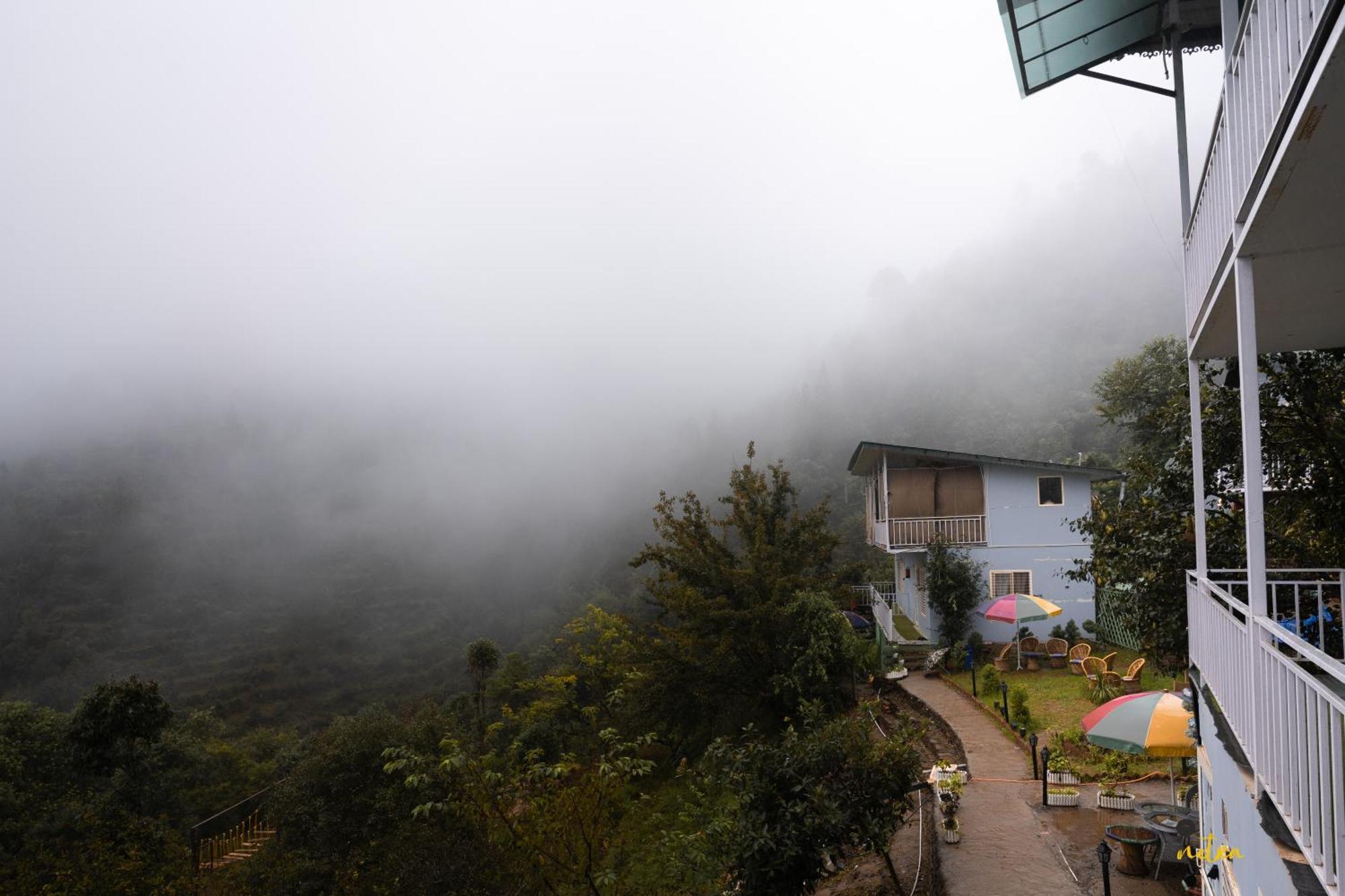 The Rare One'S Mukteshwar - Resort & Cafe Kültér fotó