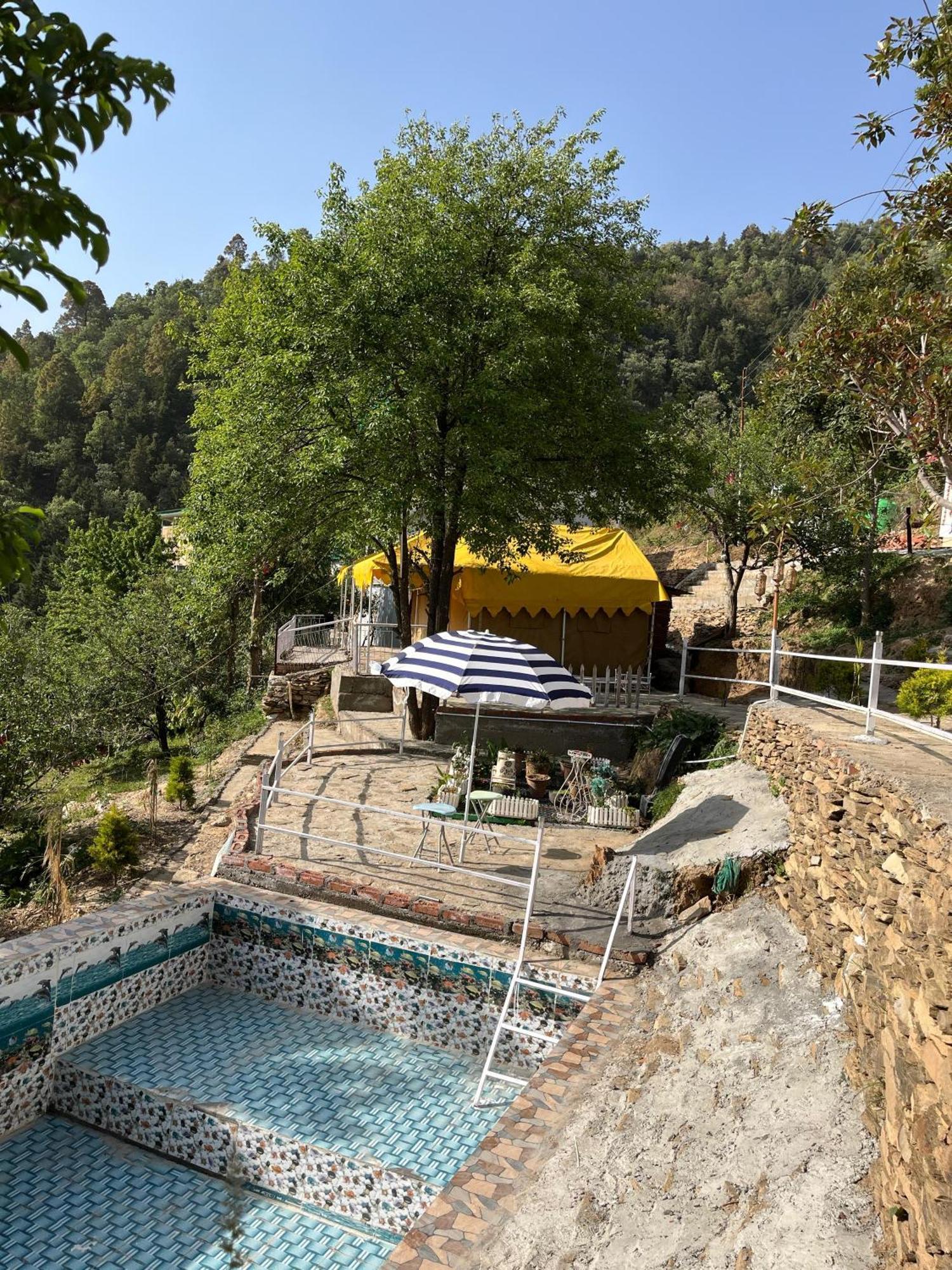 The Rare One'S Mukteshwar - Resort & Cafe Kültér fotó