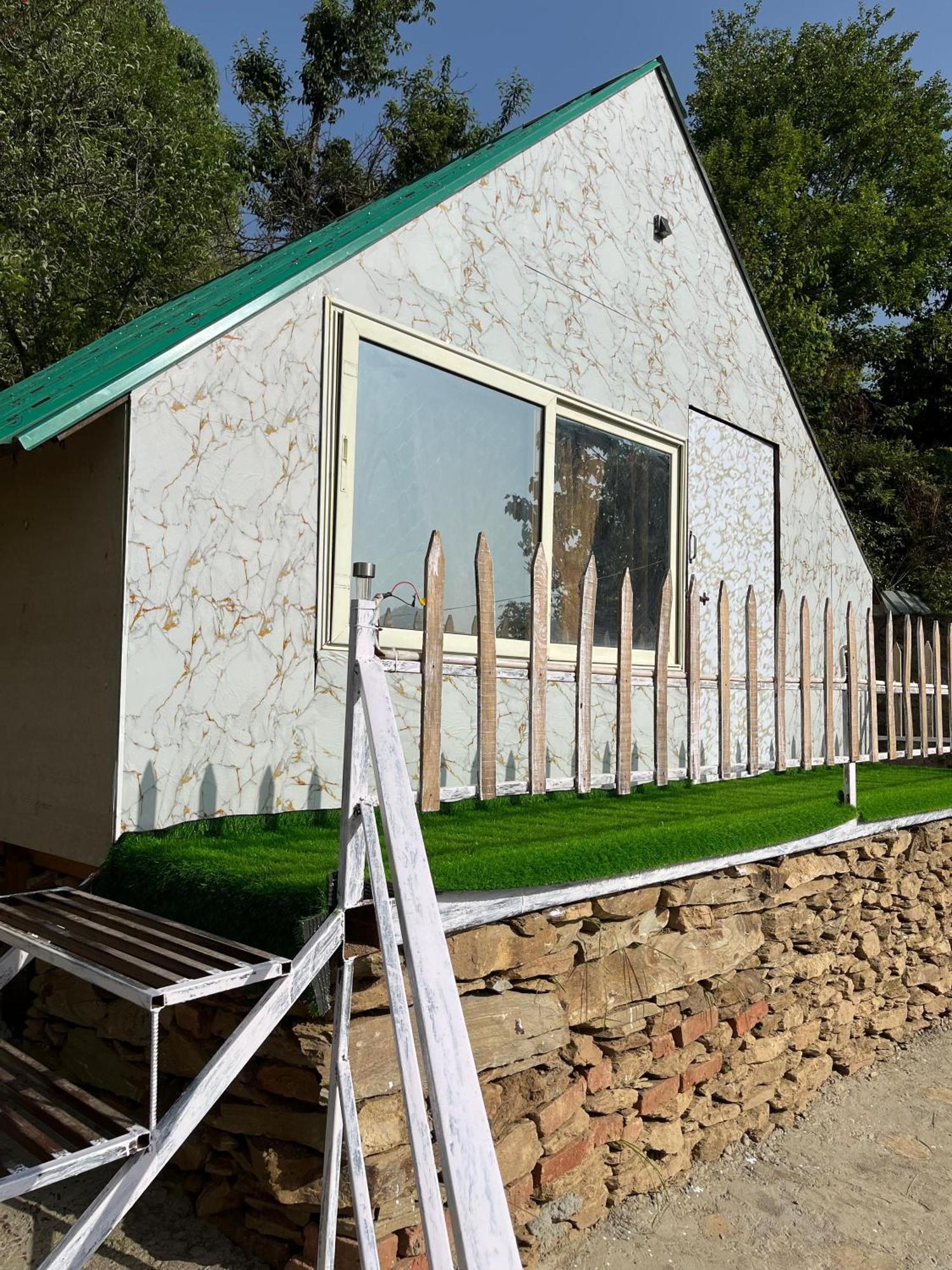 The Rare One'S Mukteshwar - Resort & Cafe Kültér fotó