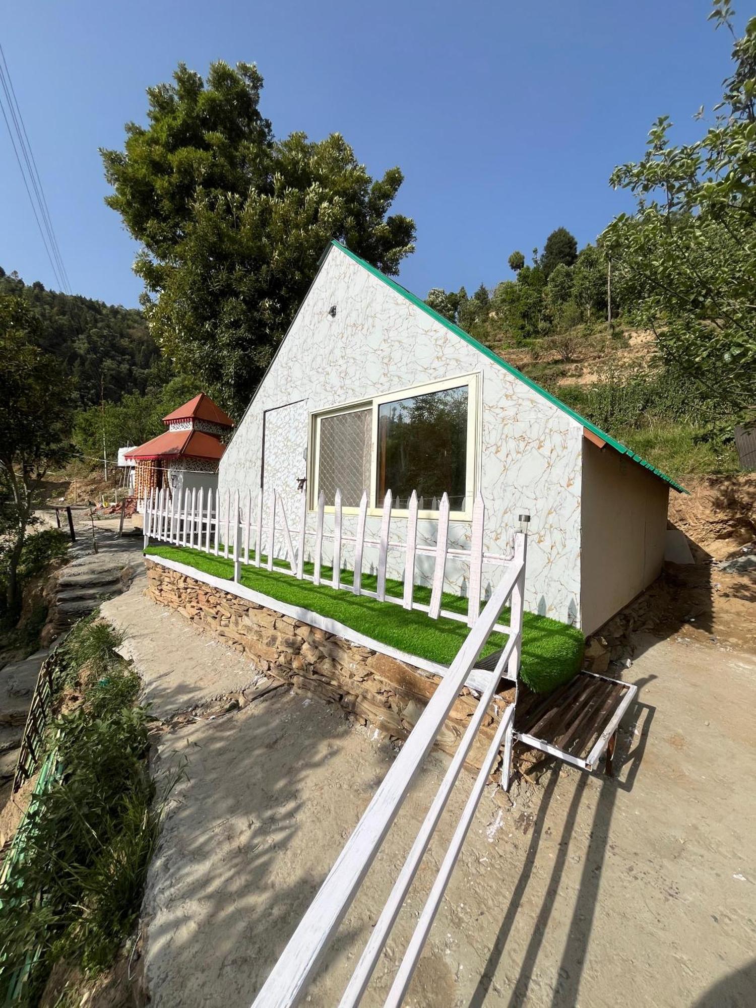 The Rare One'S Mukteshwar - Resort & Cafe Kültér fotó